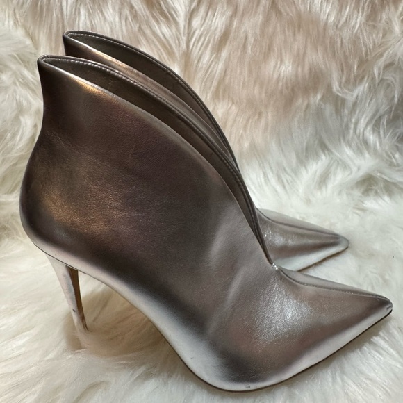 Aldo Silver Ankle Boots - Picture 6 of 13